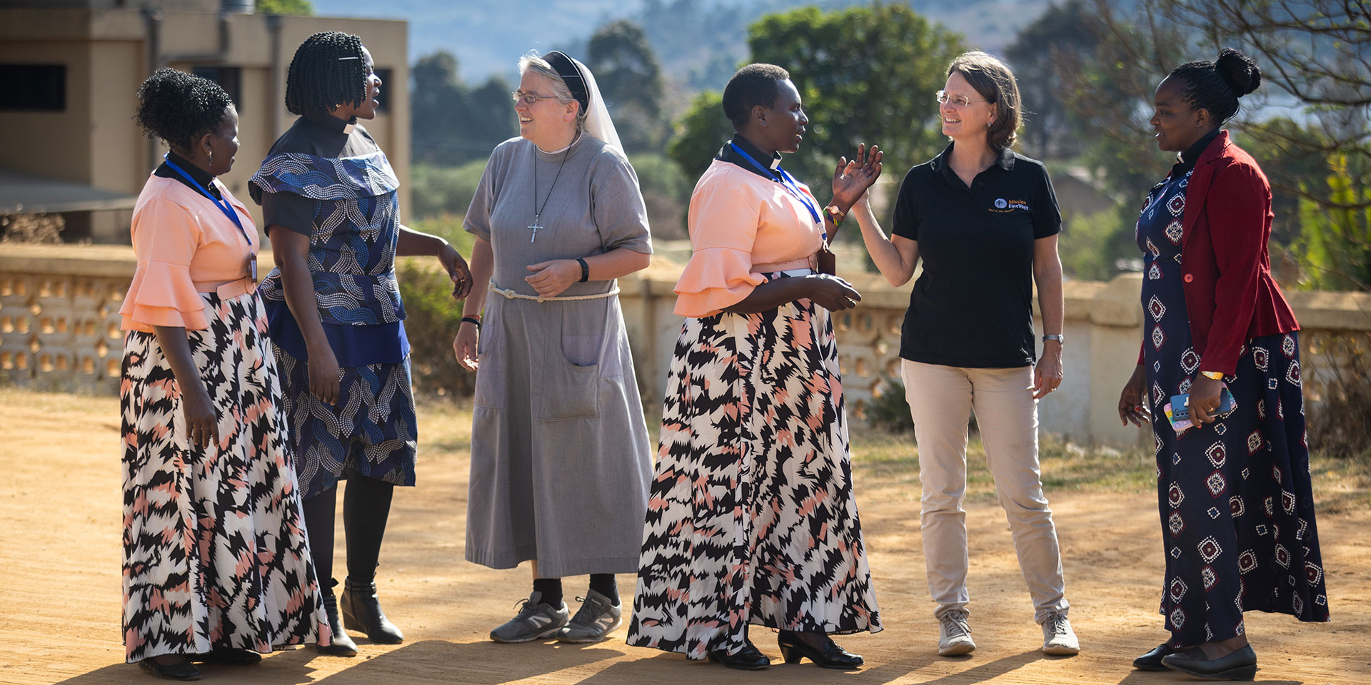 In Njombe waren Vertreterinnen der bayerische Delegation im Gespräch mit Pfarrerinnen und Theologiestudentinnen der Evangelisch-Lutherischen Kirche in Tansania (ELCT)., © Martin Misere